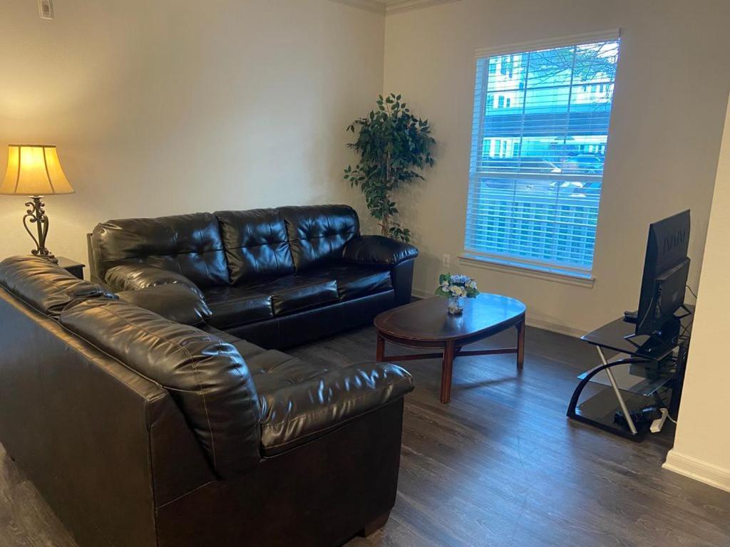 Spacious Apartments In The Woodlands, Tx חדר תמונה